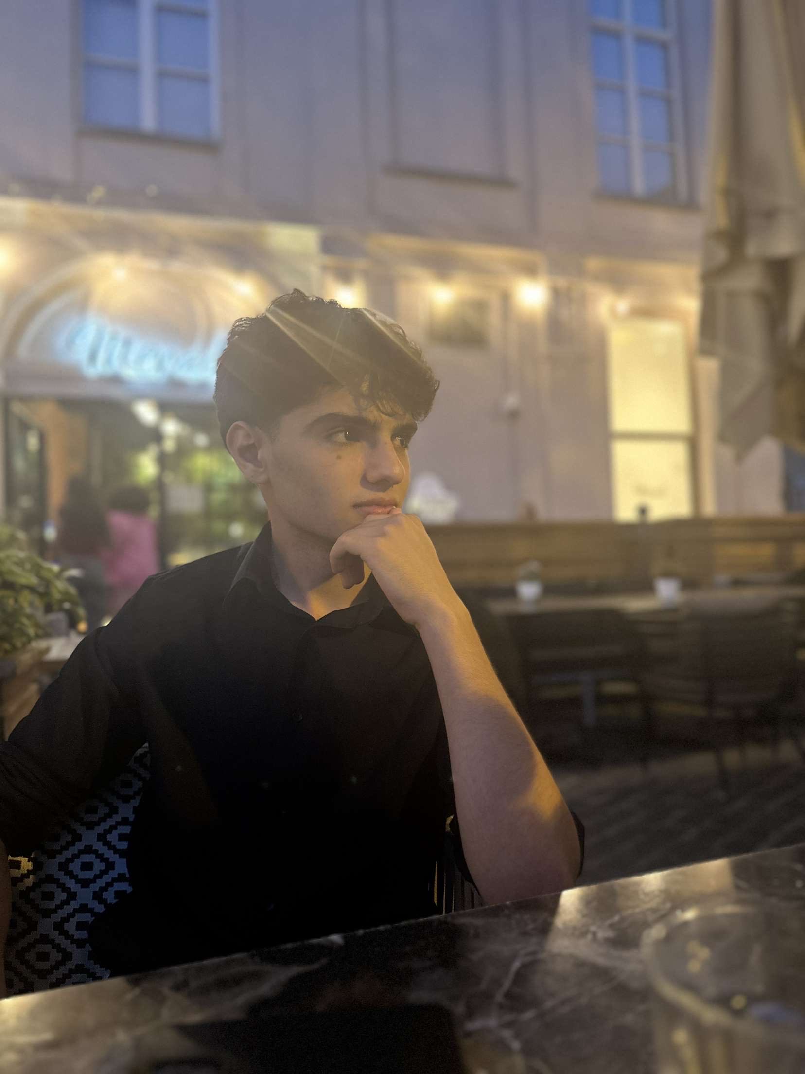 Aaron Duran in vrije tijd - 1